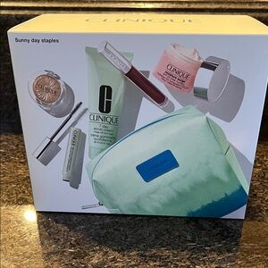 Clinique Essentials with Green and Blue Bag